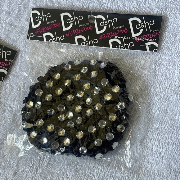 Dasha Designs - 3 pack Rhinestone (Crystal) crocheted bun covers - ballet dancer - Picture 5 of 14
